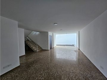 Casa independiente en arriendo barrio La Flora Cali