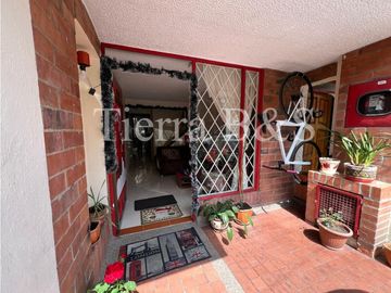 VENTA DE CASA EN PRTLES DEL NORTE, 100 M2 POR $380'000.000