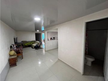Casa esquinera con plancha en venta - Santa Elena El Cerrito Valle
