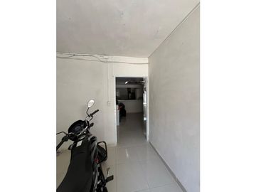 Casa esquinera con plancha en venta - Santa Elena El Cerrito Valle