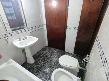 Venta PH 4 ambientes con patio en Moròn