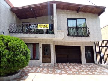 VENTA DE APARTAMENTO DE DOS NIVELES EN BELÉN, MEDELLN