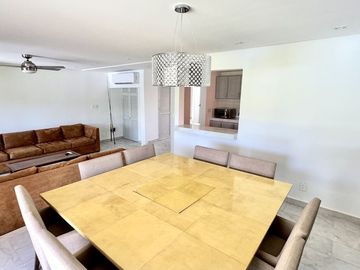 VENTA VILLA CANCÚN FRENTE A LAGUNA