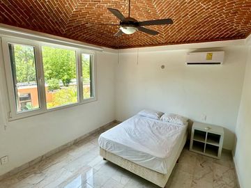 VENTA VILLA CANCÚN FRENTE A LAGUNA