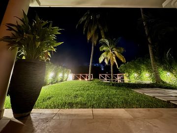 VENTA VILLA CANCÚN FRENTE A LAGUNA