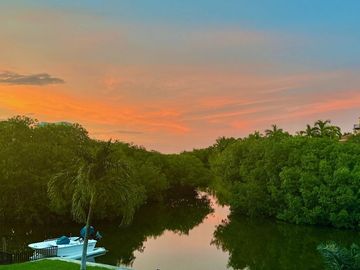 VENTA VILLA CANCÚN FRENTE A LAGUNA