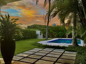 VENTA VILLA CANCÚN FRENTE A LAGUNA