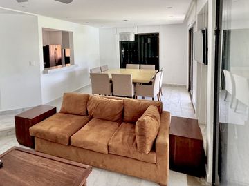 VENTA VILLA CANCÚN FRENTE A LAGUNA