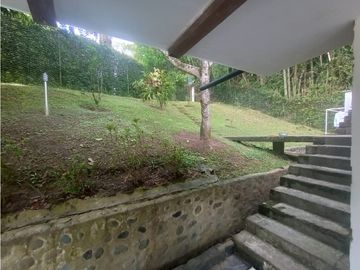 CHALET EN CONJUNTO CERRADO VIA TEBAIDA Y PUEBLO TAPAO