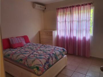 VENTA CASA EN CORONADO CON PISCINA  cv
