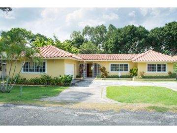 VENTA CASA EN CORONADO CON PISCINA  cv