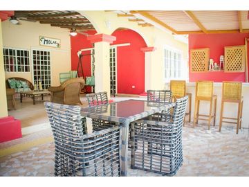 VENTA CASA EN CORONADO CON PISCINA  cv