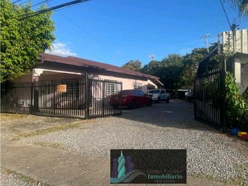 VENTA  CASA EN DAVID DE  1,000 METROS MAS 9 APARTAMENTOS