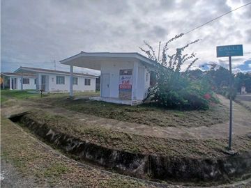 SE VENDE CASA EN VILLA DE LOS SANTOS - AGUA MARINA.