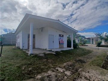 SE VENDE CASA EN VILLA DE LOS SANTOS - AGUA MARINA.