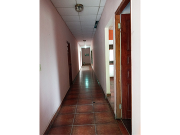 RESIDENCIA BIEN AMPLIA EN TERRENO DE 5 MIL METROS