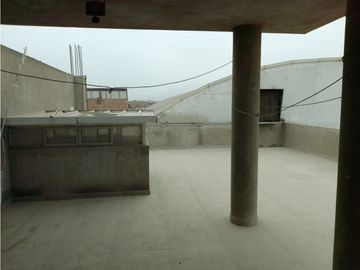VENDO LOCAL INDUSTRIAL DE ESTRENO 1000M2 EN CARABAYLLO