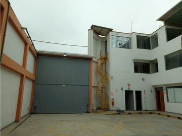 VENDO LOCAL INDUSTRIAL DE ESTRENO 1000M2 EN CARABAYLLO