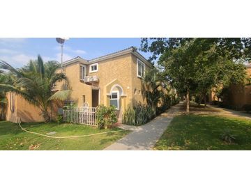 En venta casa 2 habitaciones Urb. Arboleda.