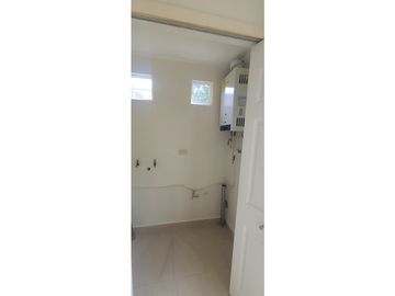 En venta casa 2 habitaciones Urb. Arboleda.