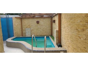 En venta casa 2 habitaciones Urb. Arboleda.