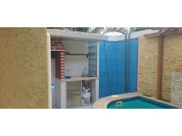 En venta casa 2 habitaciones Urb. Arboleda.