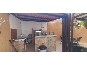 En venta casa de 4 habitaciones urb. Arboleda