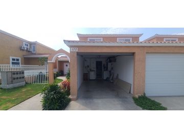 En venta casa de 4 habitaciones urb. Arboleda