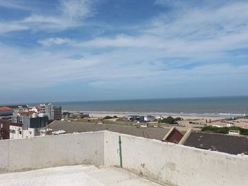 VENTA Depto Duplex 3 amb en pozo Pinamar