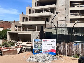 VENTA Depto Duplex 3 amb en pozo Pinamar