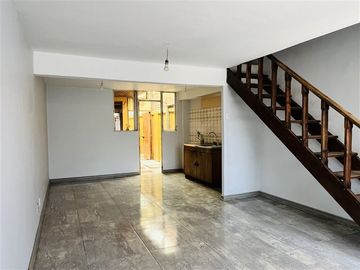 Departamento en Venta en Pasaje Minerva. Santa Raquel y Sotero del Rio. Villa los Peumos