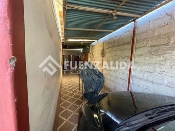 Casa en Venta en Alberto Llona con Santa Maria