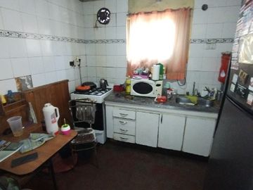 Casa PH en venta en Villa Dominico