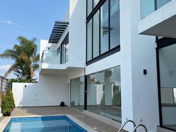 Casa en Venta Puebla Lomas de Angelópolis 1 alberca 5 recámaras