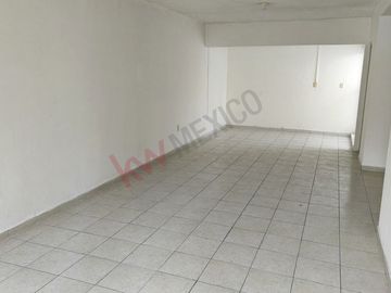 Casa en venta en Fracc Monte Real con recámara en planta baja