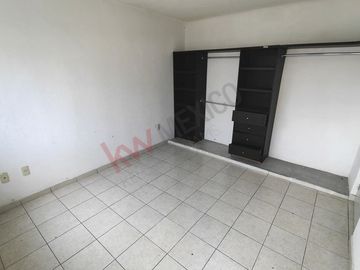 Casa en venta en Fracc Monte Real con recámara en planta baja