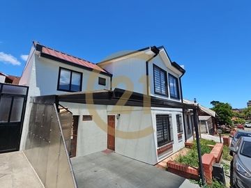 SE VENDE CASA REMODELADA  4D, CONCEPCIÓN