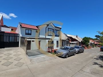 SE VENDE CASA REMODELADA  4D, CONCEPCIÓN