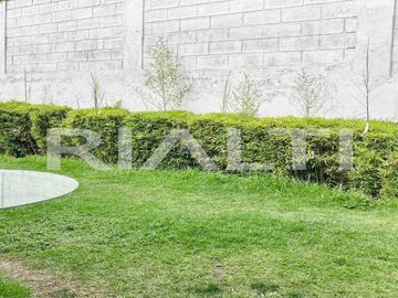 Casa en Venta Cumbayá, 252m2, 3 dormitorios dentro de Conjunto Privado