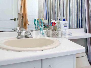 Casa en Venta Cumbayá, 252m2, 3 dormitorios dentro de Conjunto Privado