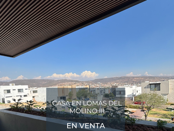 CASA EN VENTA 4 RECÁMARAS UNA EN PLANTA BAJA  EN LOMAS DEL MOLINO