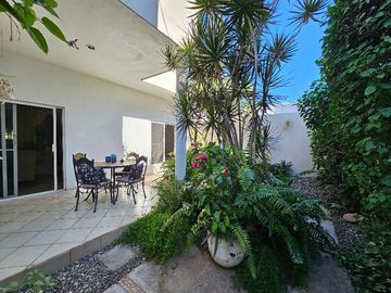 10 Palma Real. Casa Esquina