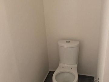 CASA EN VENTA EN PUERTA DEL SOL!