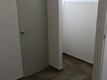 CASA EN VENTA EN PUERTA DEL SOL!