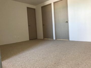 CASA EN VENTA EN PUERTA DEL SOL!