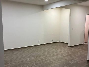 CASA EN VENTA EN PUERTA DEL SOL!