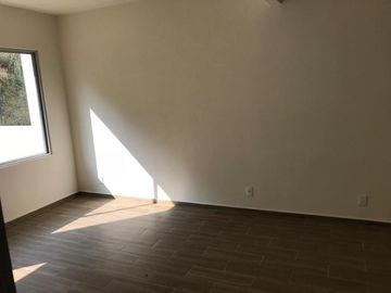 CASA EN VENTA EN PUERTA DEL SOL!