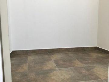 CASA EN VENTA EN PUERTA DEL SOL!