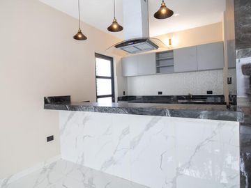 CASA NUEVA EN RESIDENCIAL VIA CUMBRES EN VENTA EN CANCUN COLDWELL BANKER