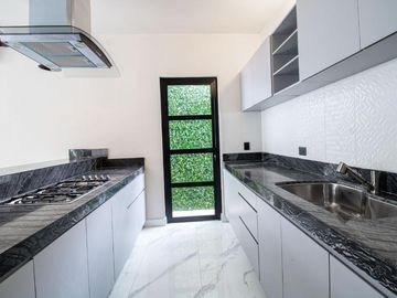 CASA NUEVA EN RESIDENCIAL VIA CUMBRES EN VENTA EN CANCUN COLDWELL BANKER